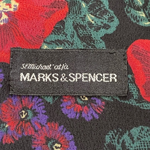 St. Michael at Marks & Spencer Vintage Floral Blazer and Skirt Set - Picture 4 of 16